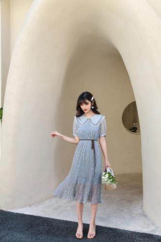 韩版娃娃领碎花连衣裙，女装连衣裙，如问