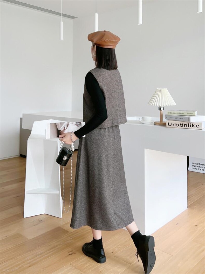 毛呢三件套裙，内搭配毛衫。，其它，纤佰魅力