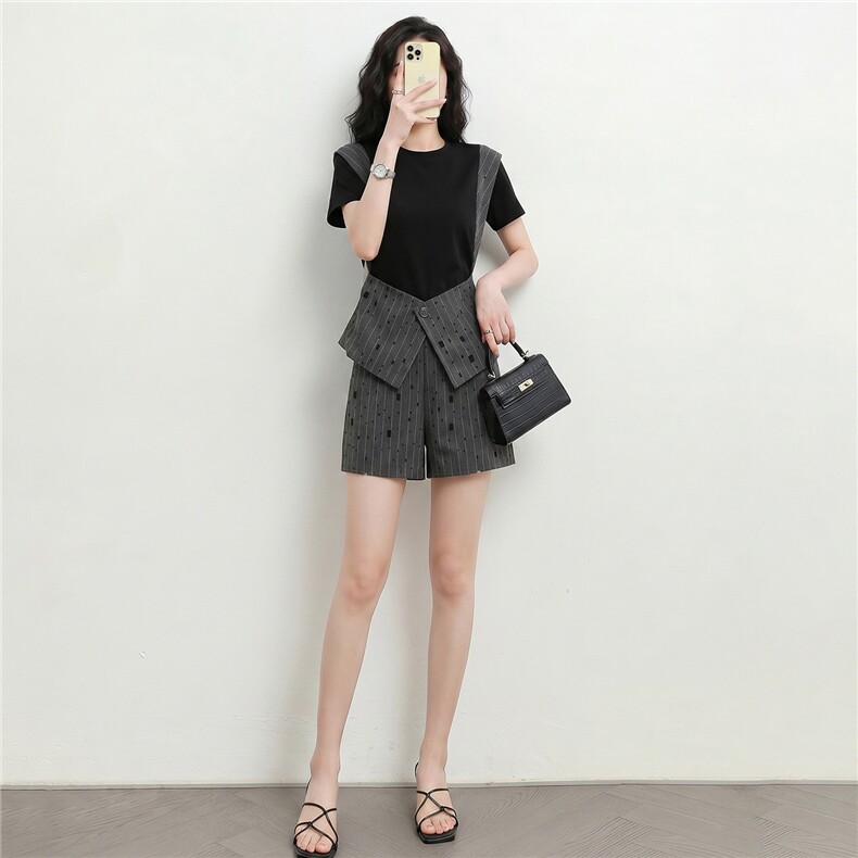 潮流气质时尚套装女夏季新款假两件设计感短袖上衣短裤两件套显瘦图片