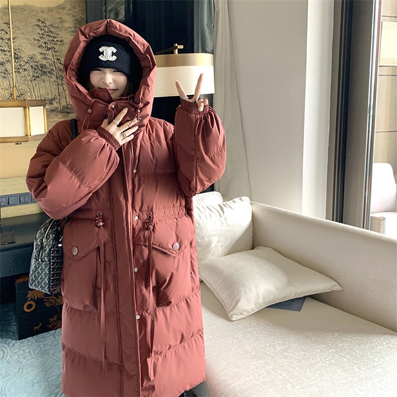 【新款现货】酒红色中长款时尚连帽款白鸭绒外套99808款P245K348,女装羽绒服,2C316