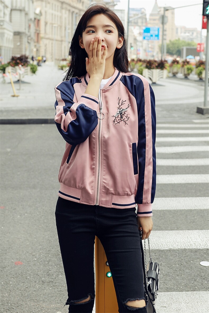 春秋短外套女2025年新款时尚刺绣拼接撞色棒球服流行百搭夹克上衣,女装短外套,帛香坊