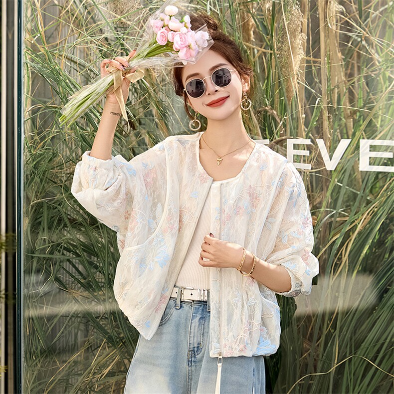 现货2025春装新款绣花时尚防风遮阳防嗮薄外套上衣,女装短外套,木子恋
