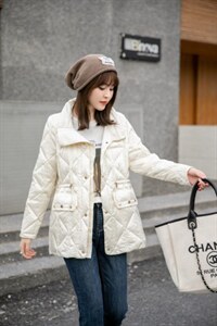 现货高品质标90绒羽绒服图片
