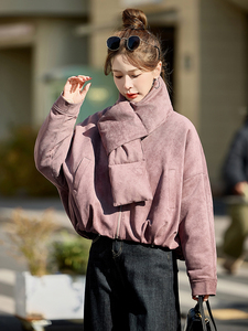 水衣源863款带围脖休闲夹克式羽绒服女图片