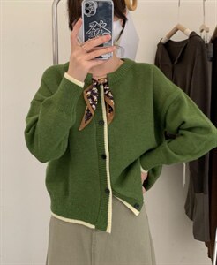388拼色丝巾毛衣开衫图片