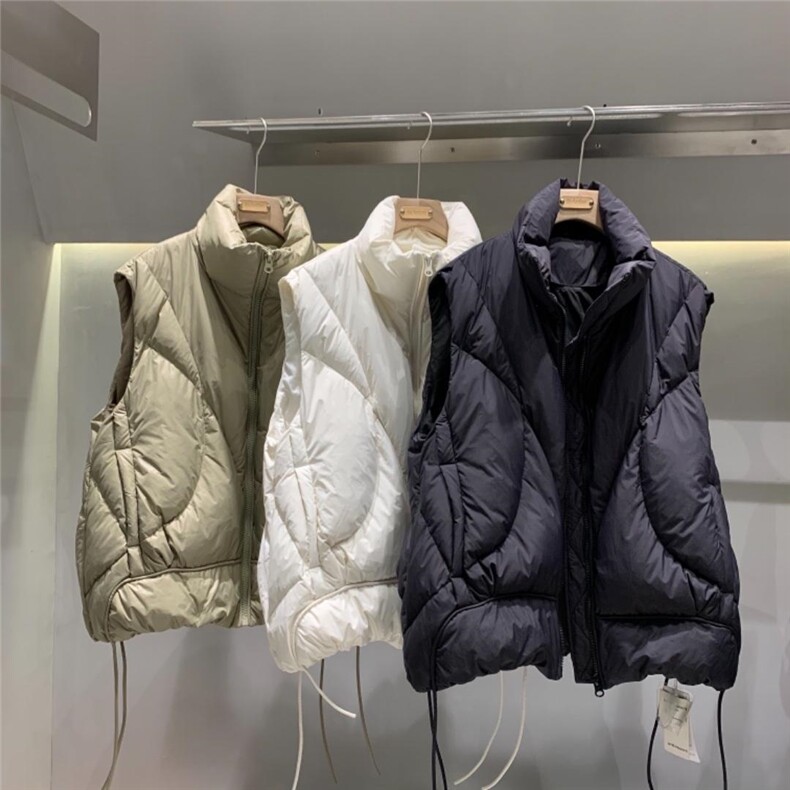 羽绒服陆续上新,女装羽绒服,对左