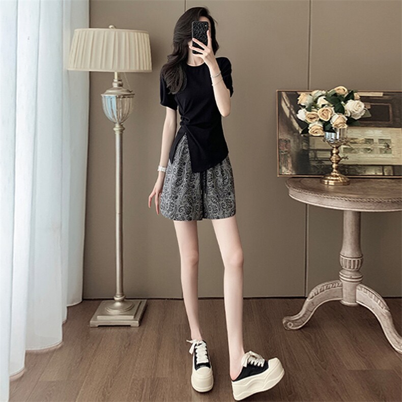 女夏新款时尚减龄套装宽松显瘦圆领不规则开叉上衣提花短裤两件套,女装套装/套裙,江南