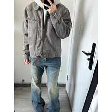 灰色