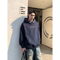 藏青色