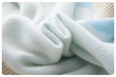 2025秋冬百搭时尚简约提花金银花高领侧开叉针织羊绒衫，女装针织衫/毛衣，木淼羊绒