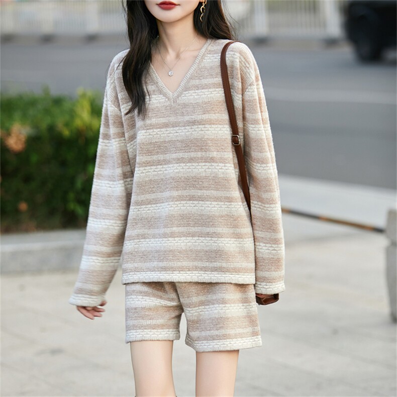 2025百搭时尚简约条纹套衫羊毛衫，女装羊毛衫，哲奥羊绒