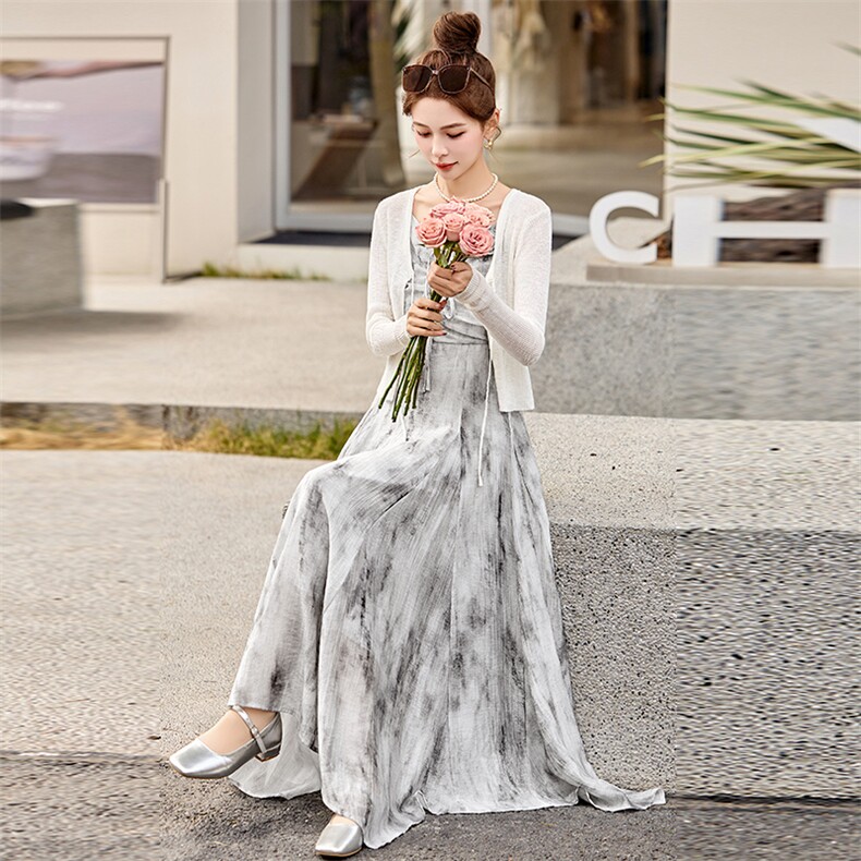 度假风水墨连衣裙2025春季新款收腰显瘦法式吊带裙气质开衫两件套，女装套装/套裙，朵莱米