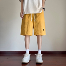 黄色