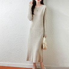 2025百搭时尚长款扭花圆领羊毛连衣裙，女装连衣裙，越洋羊
