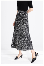 碎花裙2025夏季新款半身长裙大码遮肉显瘦A字裙子气质高级感，女装半身裙，雅之冉羊绒