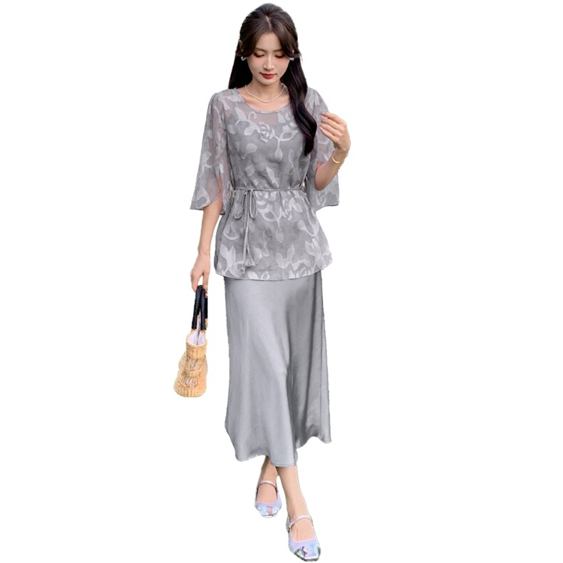 高端时尚套装裙女2025夏季新款洋气宽松系带收腰小衫吊带裙两件套,女装套装/套裙,心心服饰