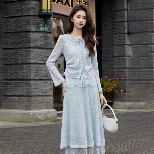 现货2026年春季新款女时尚气质优雅风通用蕾丝拼接两件套装连衣裙，女装套装/套裙，奋斗女王