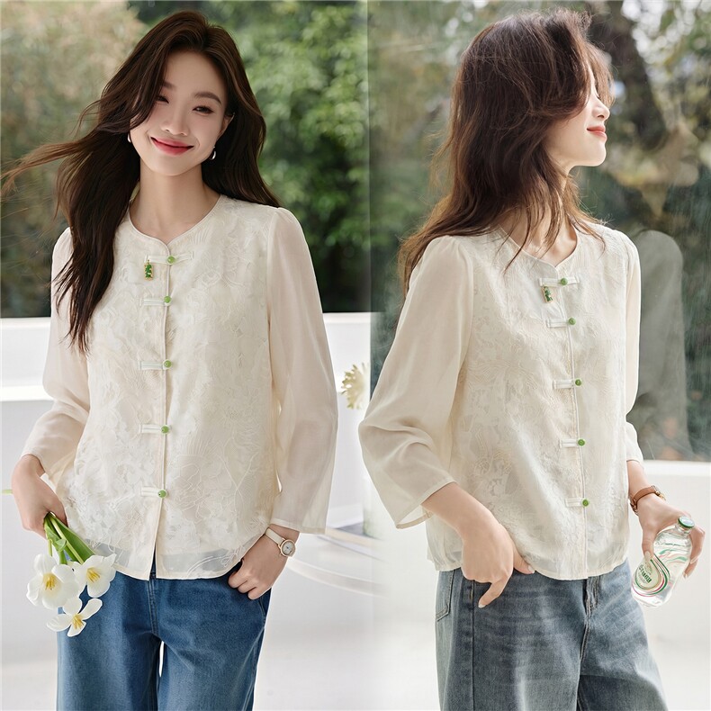 现货春夏季中式复古喇叭袖宽松版遮肉百搭潮流蕾丝贵气小衫外套，女装衬衫，木橙西子