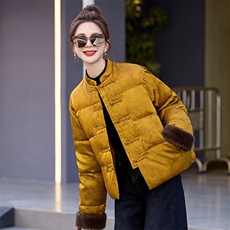 新中式风羽绒服女2025冬季新款小个子超好看洋气短款黄色厚外套，女装羽绒服，艾仟回(原伊仟回)