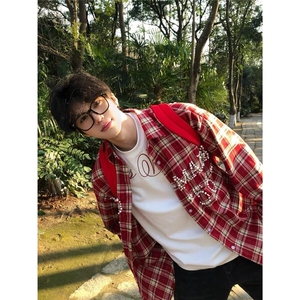 新款！高街美式复古高质量重工钉珠格子衬衫男女同款CS356,黄色马丁靴夏季搭配男图片