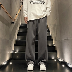 深灰色