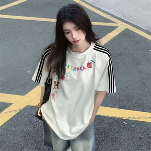 抖音得物品质二开240克宽松纯棉美式潮牌印花三条杠中性风短袖T恤图片