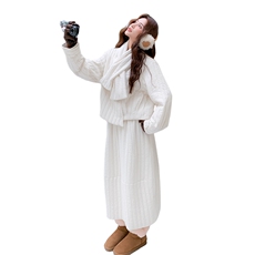 2025-Q123P315主推机理感90白鸭绒围脖羽绒服上衣+半身裙三件套，女装套装/套裙，2C085