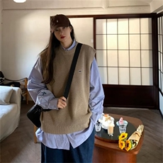 卡其色