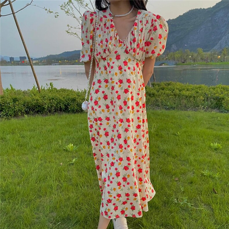 现货夏季新款碎花连衣裙，女装连衣裙，YI MAN