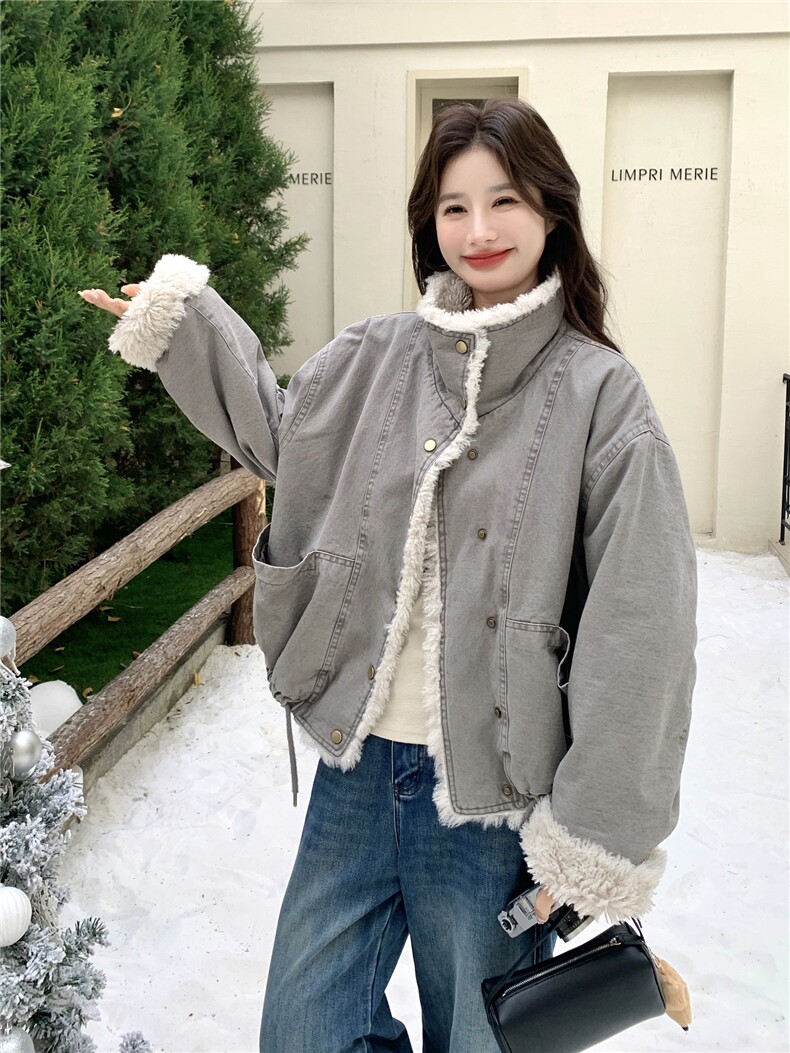 灰色羊羔毛拼接牛仔派克服女2025年冬季新款韩系复古加绒加厚棉服,女装派克服,2C056