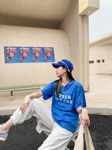 休闲字母T面料柔软舒适，女装，Queena PHoebe