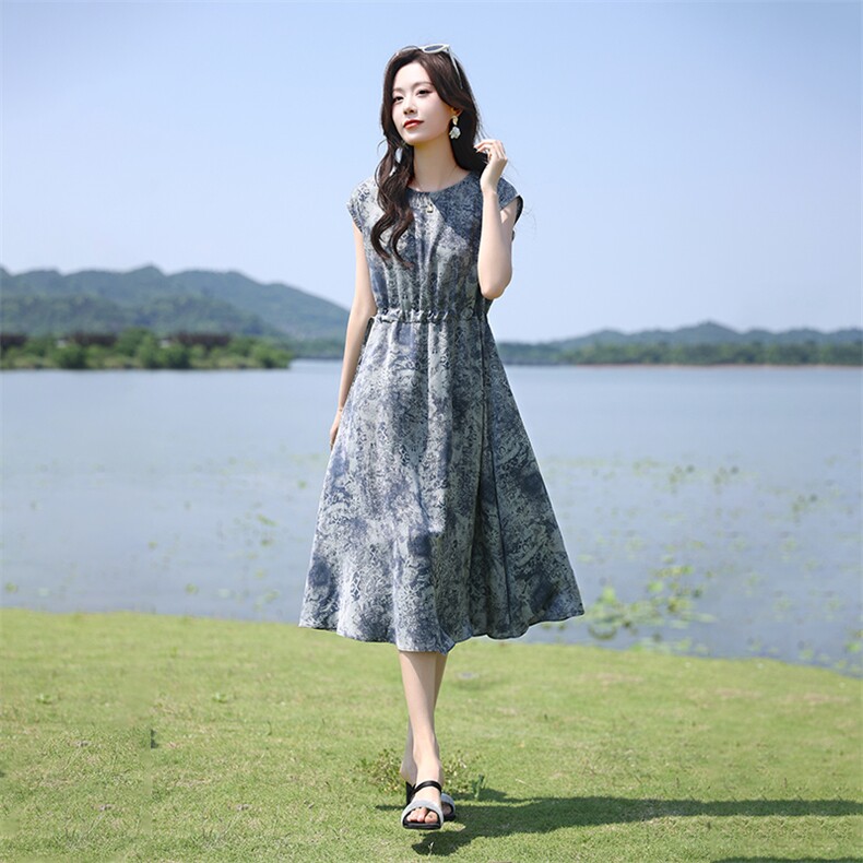 高端无袖碎花天丝雪纺连衣裙女2025夏季新款宽松显瘦印花度假裙子,女装连衣裙,凝聚力