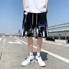 黑色