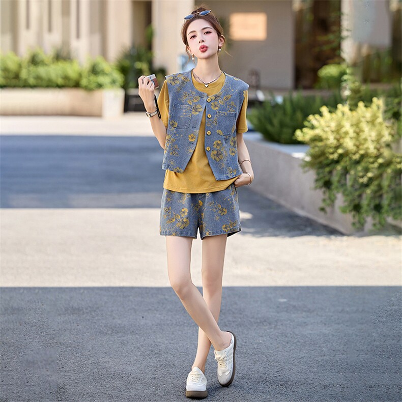 夏天无袖印花牛仔套装女2025超火夏装一整套时尚减龄九分裤两件套,女装套装/套裙,关键词
