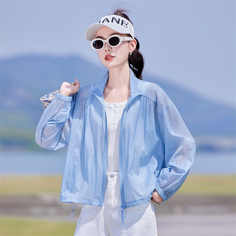 时尚蓝色短款女轻薄小外套夏季新款连帽旅行户外透气长袖薄短外套,女装防晒衣,靓衣阁