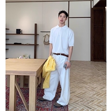 白色