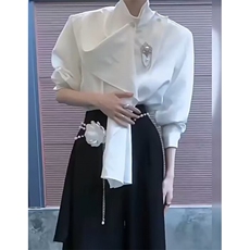 白灰色