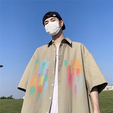 墨绿色