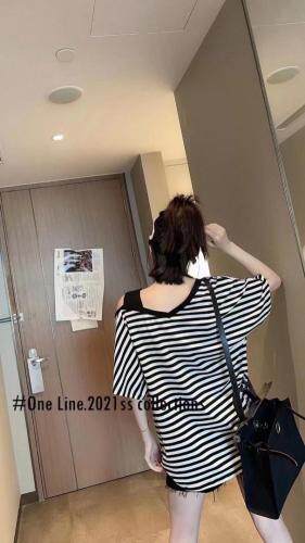 网红气质款露肩小衫，女装，雪儿伊秀