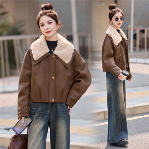 时尚羊羔毛大翻领加棉PU皮衣外套女2025冬季宽松洋气减龄短款棉服图片
