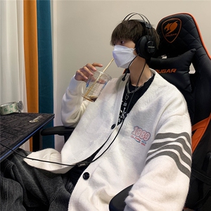 港风 秋款字母印花开衫V领四条杠毛衣 M351 P65控88图片