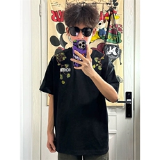 黑色