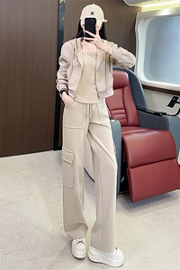 女秋时尚长袖圆领打底衣连帽外套阔腿裤三件套图片