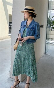 夏季新品牛仔碎花两件套套裙图片