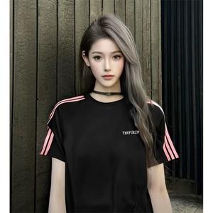 抖音得物品质二开240克宽松纯棉美式潮牌印花三条杠中性风短袖T恤图片