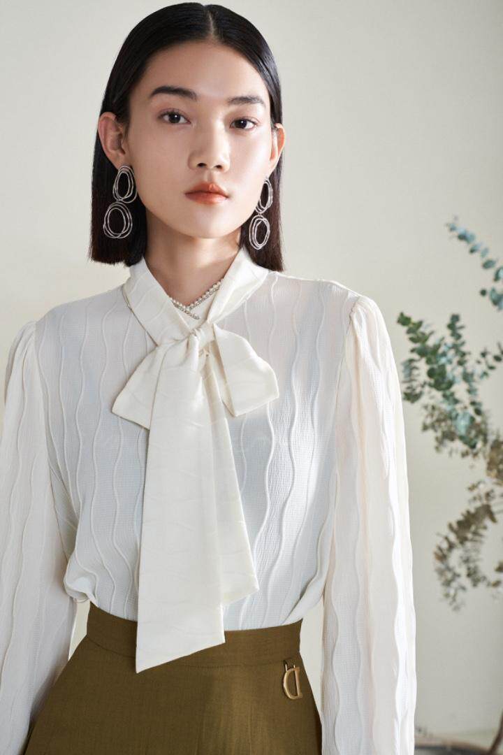 【现货】22秋季新品时尚大方小衫，其它，"JINI PIUS及加"