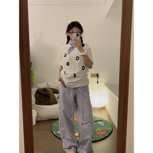 T581-P25 白色纯棉小众字母印花纯棉短袖  男女款学院风简约上衣图片