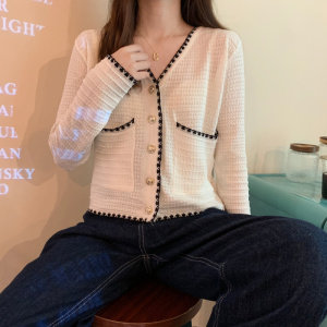 价韩版重工小香风金属扣V领显瘦长袖针织开衫上衣,女装蕾丝衫/雪纺衫,潮品会