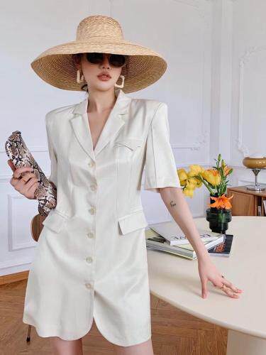 夏季后腰镂空西装裙，女装西装，AUDREY WANG