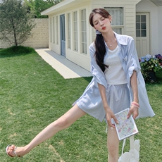 防晒蓝色衬衫背心短裤套装女夏2025新款独特绝美漂亮三件套巨好看，女装套装/套裙，2C271